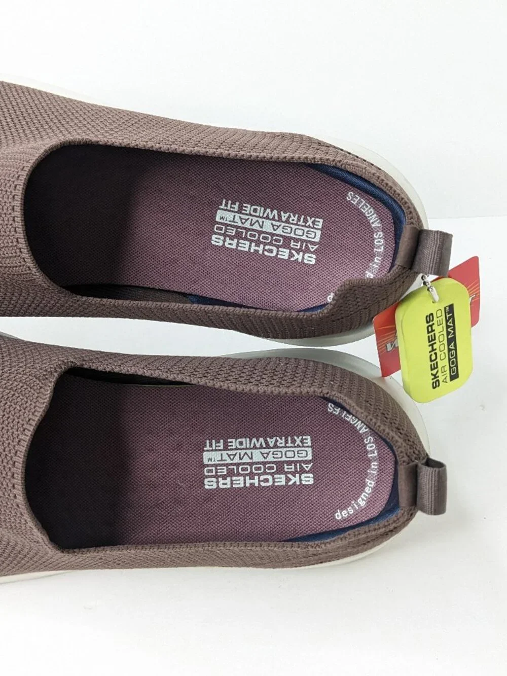 Skechers go walk